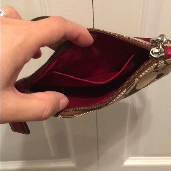Small Coach wristlet - Picture 2 of 2
